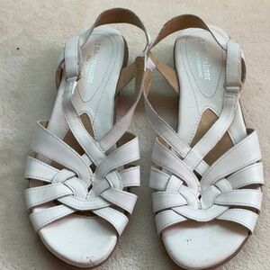 Naturalizer White Strappy Sandals for Casual Elegance
